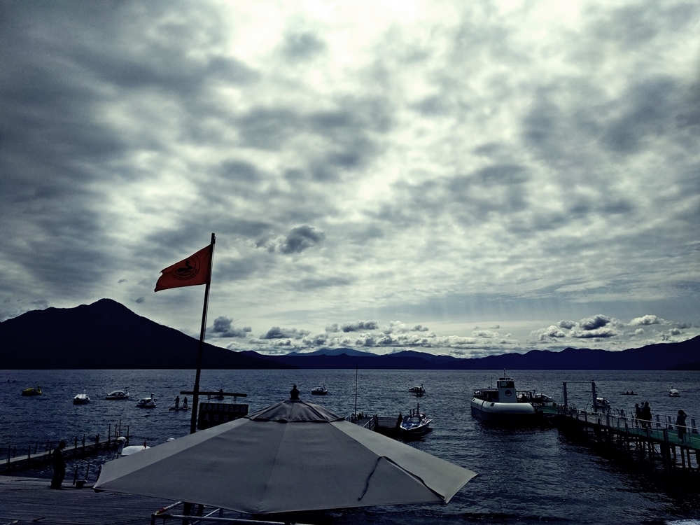 変わる流れ、変わらぬ流れ　北海道 支笏湖にて_d0039059_10114132.jpg