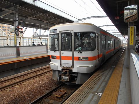 真夏の北日本海鉄道　１　（ひかりレールスター／太多線）_b0005281_2117365.jpg