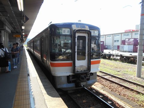 真夏の北日本海鉄道 1 (ひかりレールスター/太多線)_b0005281_21184126.jpg
