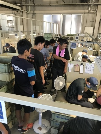 高校生の関の企業へのインターンシップをはじめました。_a0026530_09240624.jpg