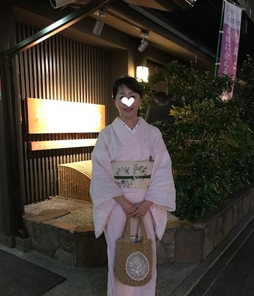 夏の終わりのビアガーデン・祇園新門荘・舞妓・小よしさん。_f0181251_18303986.jpg