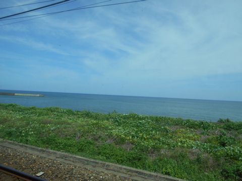 真夏の北日本海鉄道 3 (しなの鉄道/えちごトキめき鉄道/筒石駅)_b0005281_2232035.jpg