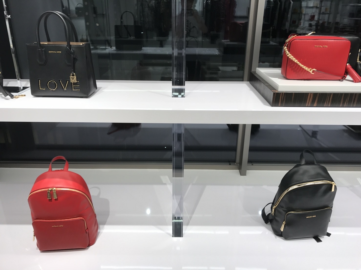 Michael Kors Collection & MICHAEL Michael Kors 2018 RESORT/HOLIDAY 展示会_d0339889_17512992.jpg