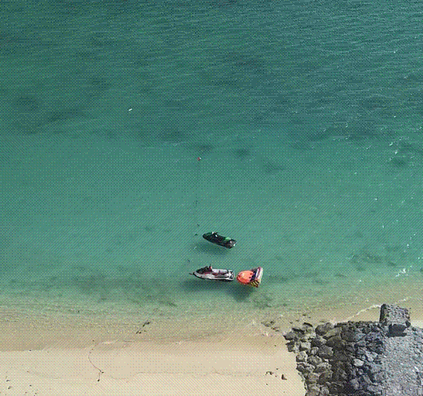 e0199691_00355943.gif