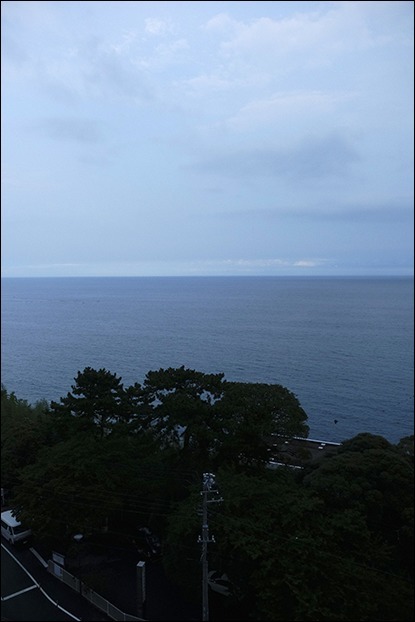 突然の小さな旅は、アドリア海をあきらめて相模湾の青い海_a0031363_10200243.jpg