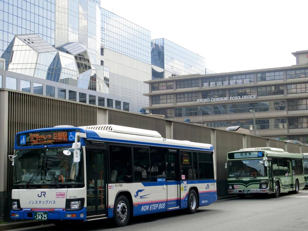 京都駅前の路線バス_d0242629_23184593.jpg