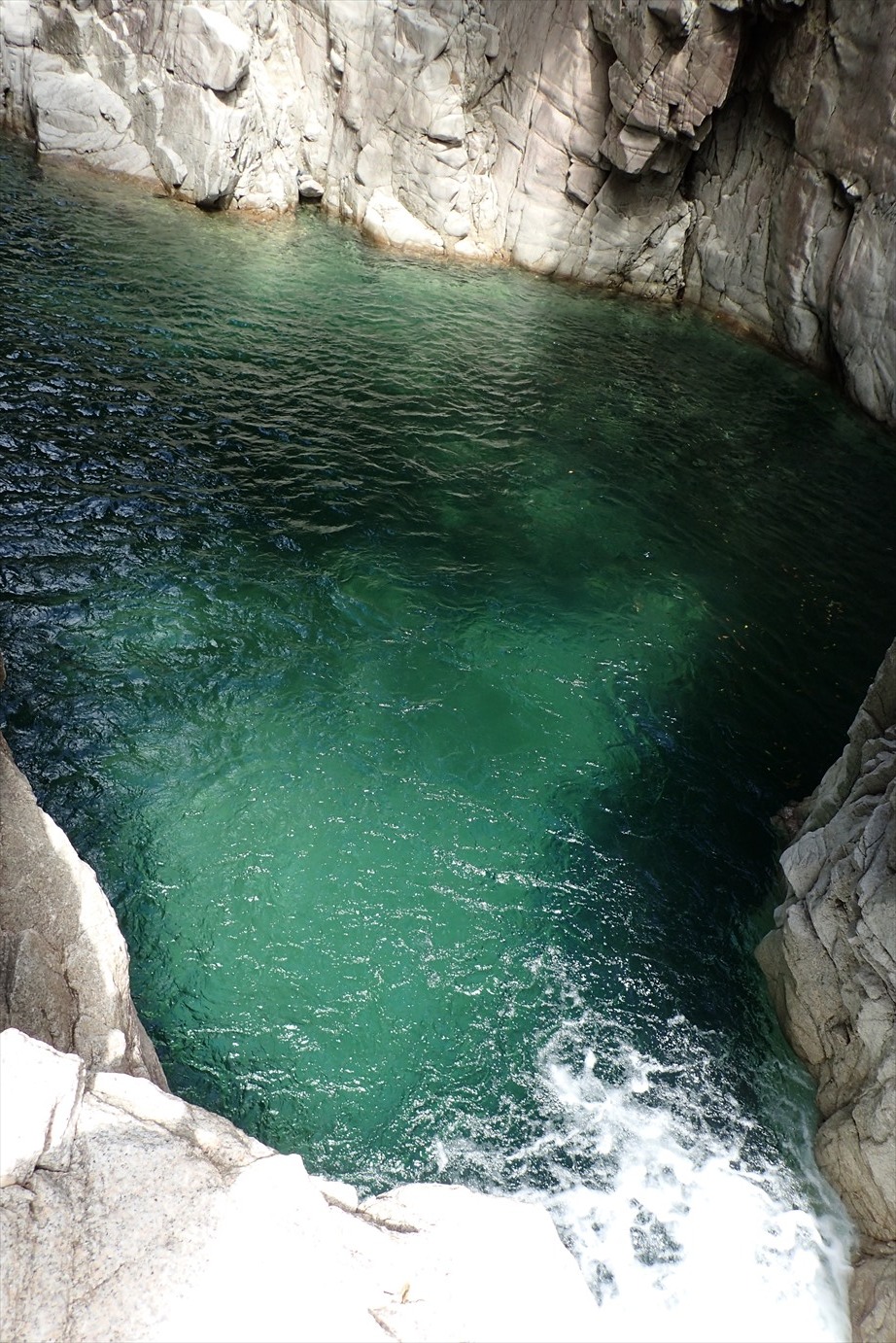 f0348933_22315988.jpg