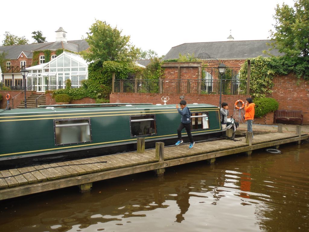 家族でポントカサステへ⑥　Crusing on the Llangollen Canal ～3日目　トレバーからエレズメアへ～_c0027849_18164417.jpg