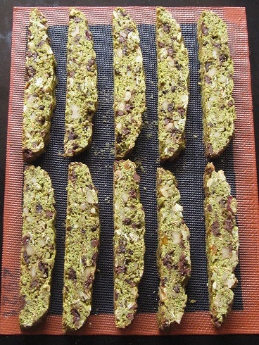 抹茶とビターチョコ、胡桃のビスコッティ_d0319943_23461476.jpg