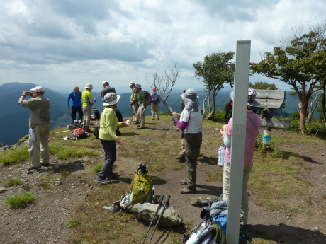 琵琶湖を眺めながらハイキング　『比良山縦走』_c0218841_15272535.jpg