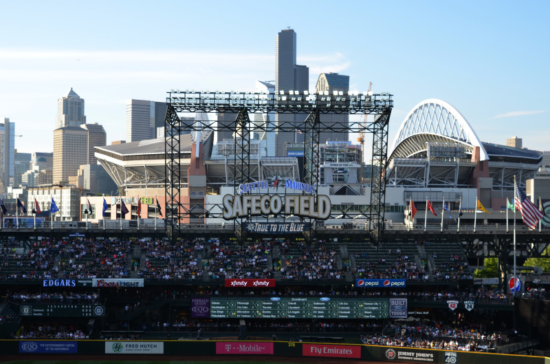 シアトルに行ったら～、野球はともかく、（SAFECO FIELD）セーフコフィールドに遊びに行こう！_f0054556_14281124.jpg