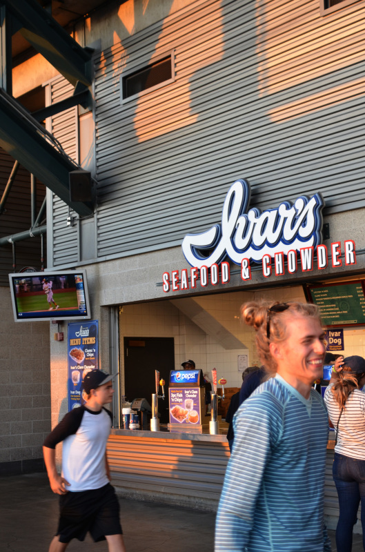 シアトルに行ったら～、野球はともかく、（SAFECO FIELD）セーフコフィールドに遊びに行こう！_f0054556_14313555.jpg