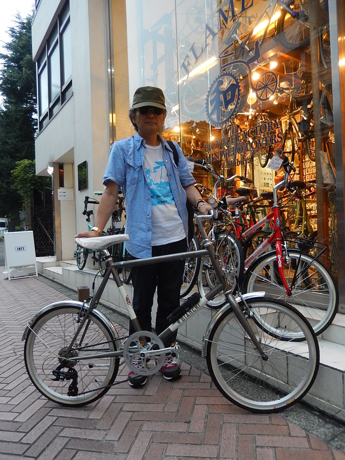 9月4日　渋谷　原宿　の自転車屋　FLAME bike前です_e0188759_18535835.jpg