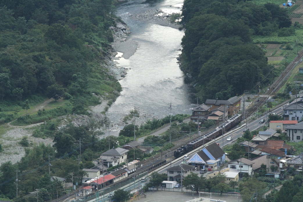 渓谷を望む駅 - 2017年初秋・秩父 -_b0190710_22383389.jpg