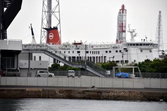 小倉から「猫の島」に！_e0158925_2341175.jpg