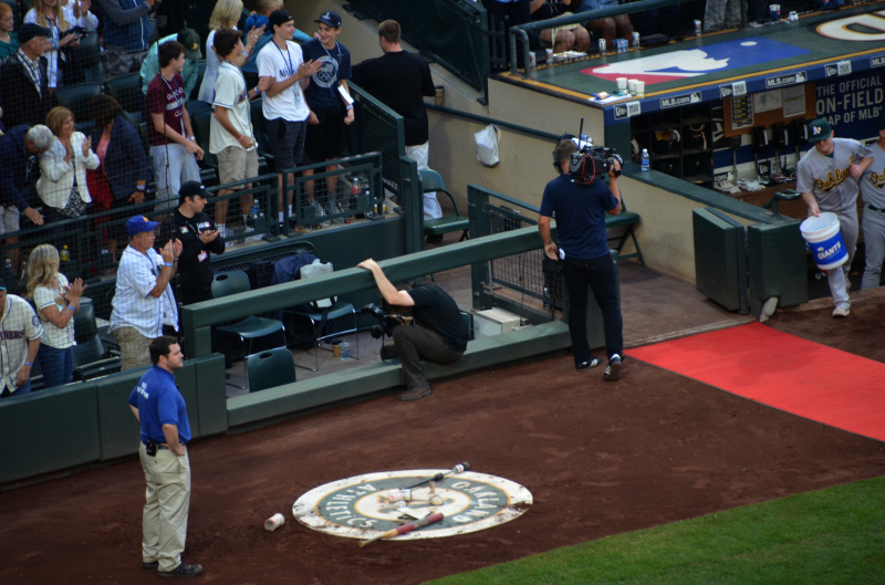 シアトルに行ったら～、野球はともかく、（SAFECO FIELD）セーフコフィールドに遊びに行こう！_f0054556_01091456.jpg