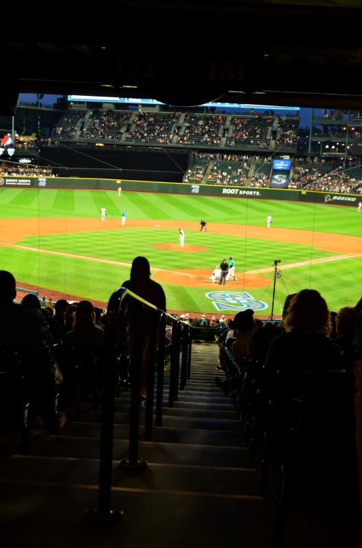シアトルに行ったら～、野球はともかく、（SAFECO FIELD）セーフコフィールドに遊びに行こう！_f0054556_21590790.jpg