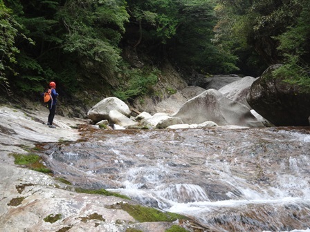 前鬼川裏行場を探る　　前鬼川本谷_c0303868_05485704.jpg