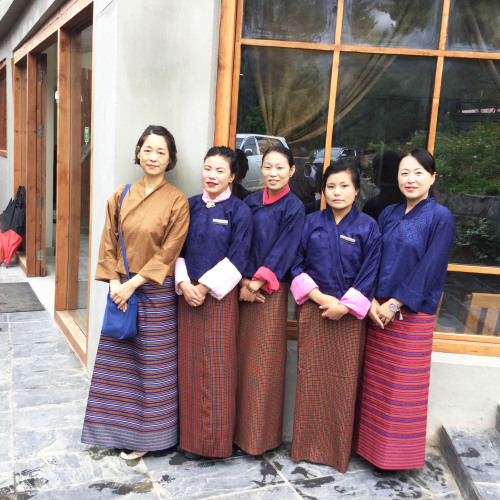 ブータン 民族衣装 キラ-