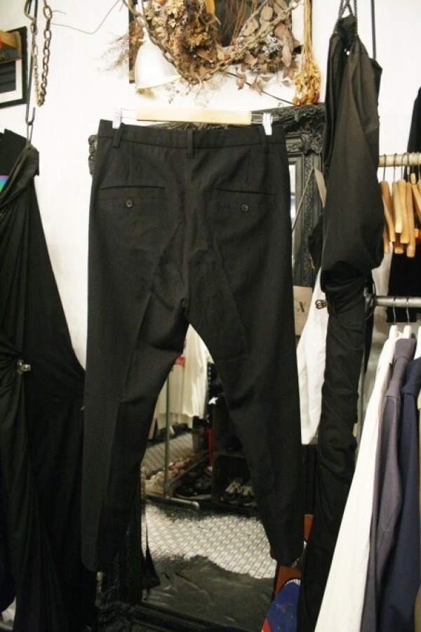 千葉で。千葉の新しい顔OPENで。入荷メンズスラックスPRADA、CARVEN、ALLSAINTS_f0180307_23053355.jpg