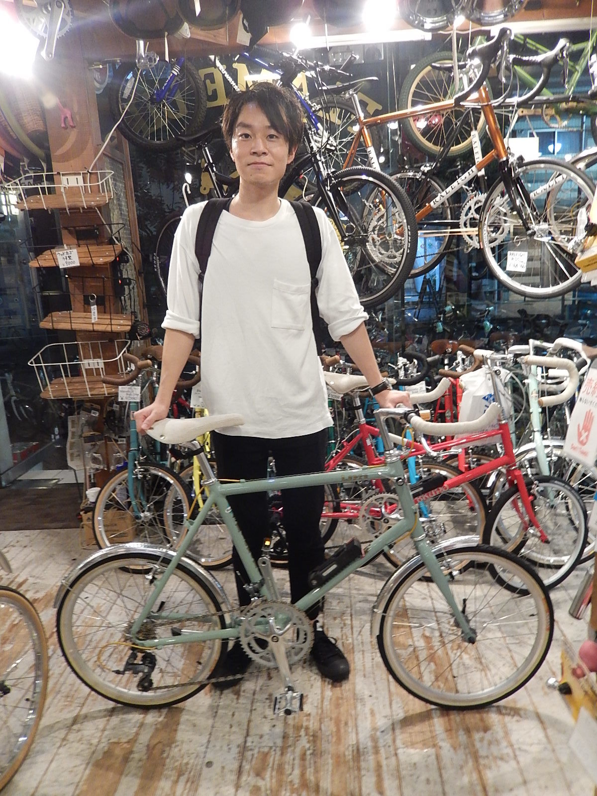 9月6日　渋谷　原宿　の自転車屋　FLAME bike前です_e0188759_11202730.jpg