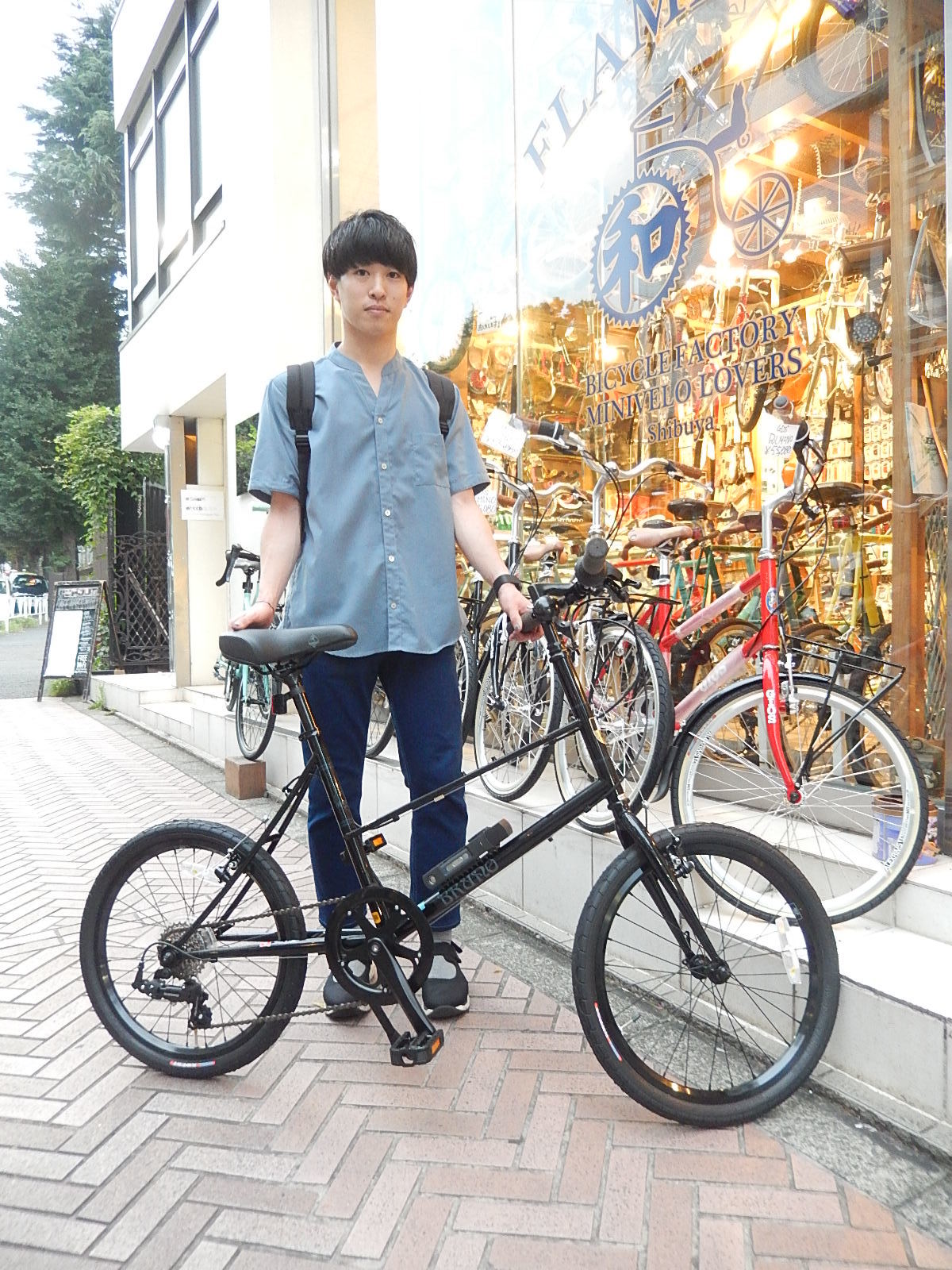 9月6日 渋谷 原宿 の自転車屋 FLAME bike前です_e0188759_11204658.jpg
