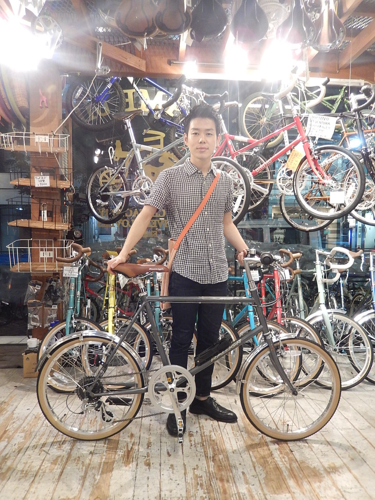 9月7日 渋谷 原宿 の自転車屋 FLAME bike前です_e0188759_19240188.jpg