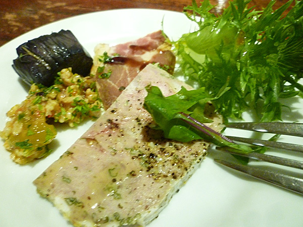 カフェ アクイーユ(cafe accueil)恵比寿本店_c0152767_22382185.jpg