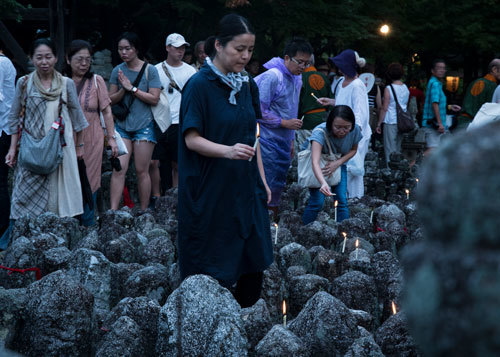 化野（あだしの）念仏寺の千灯供養（その１）_e0360431_09221253.jpg