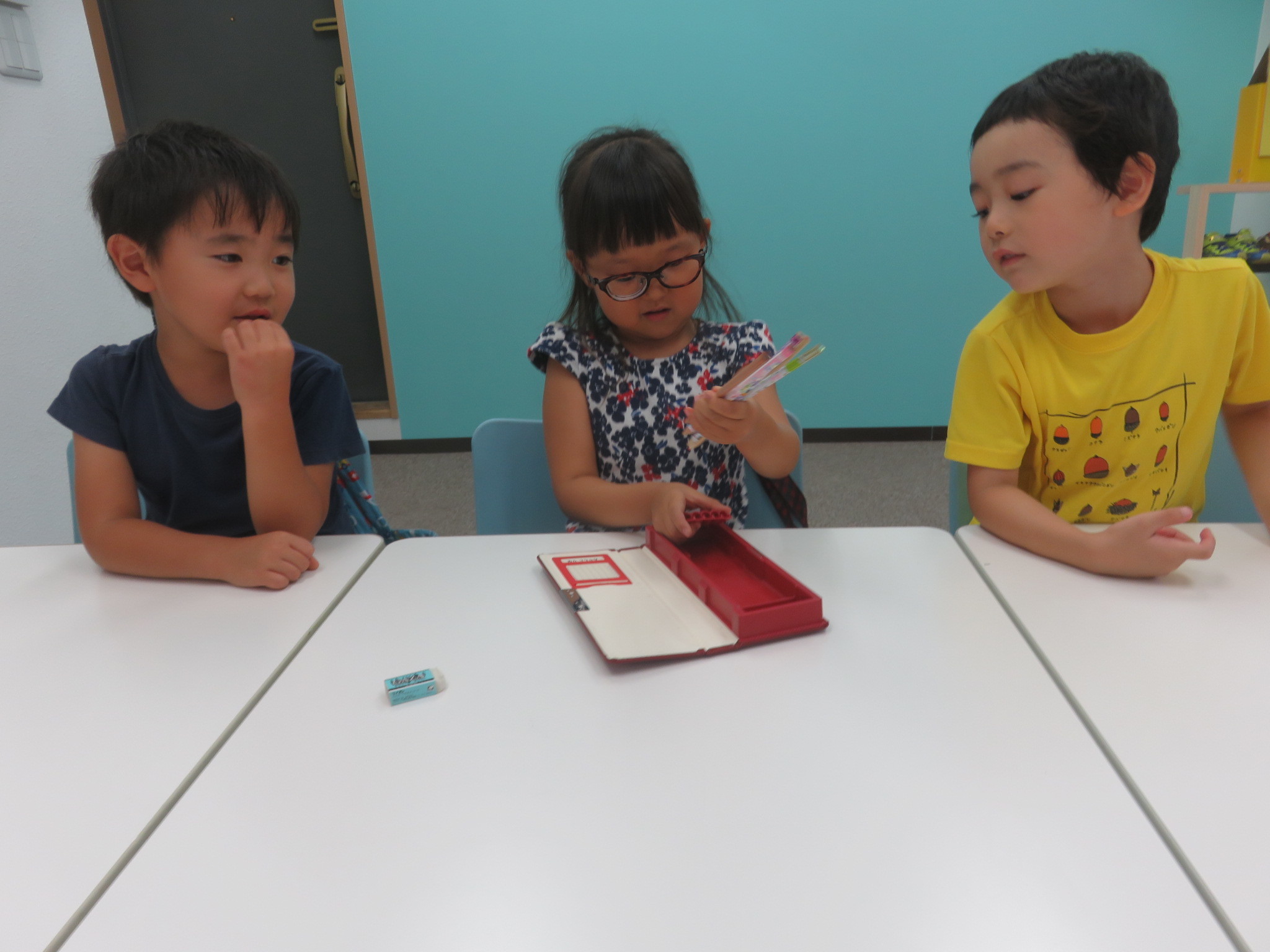 筆箱の中身を英語で教えてね Starの教室便り