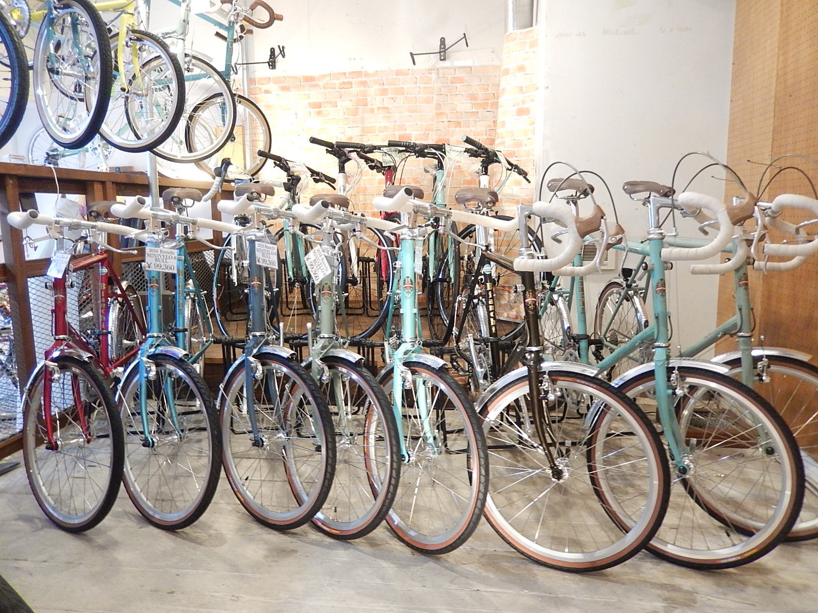 2018年モデル Bianchi揃ってます!_e0188759_17195992.jpg