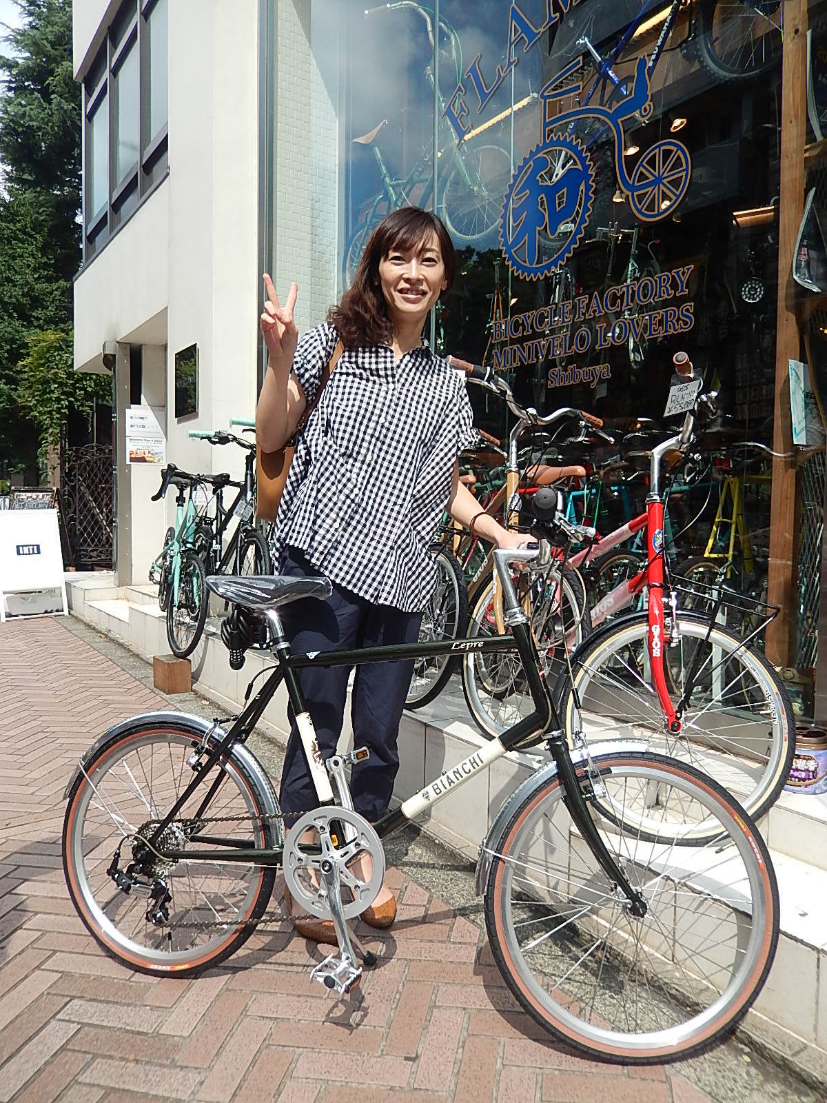 9月8日　渋谷　原宿　の自転車屋　FLAME bike前です_e0188759_17200450.jpg