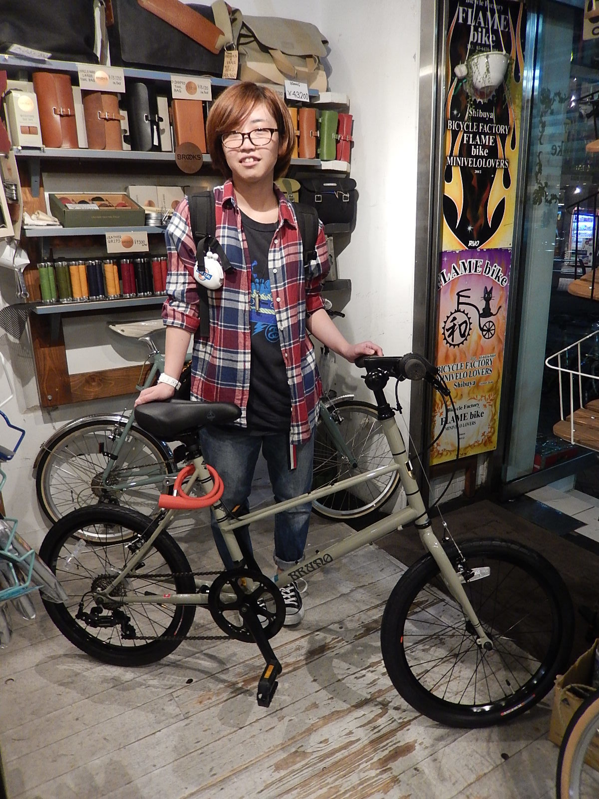 9月8日　渋谷　原宿　の自転車屋　FLAME bike前です_e0188759_19484343.jpg