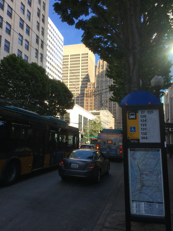 シアトル・ダウンタウンからセーフコフィールド（SAFECO FIELD）へ。バスや電車でのアクセス方法。_f0054556_17191014.jpg