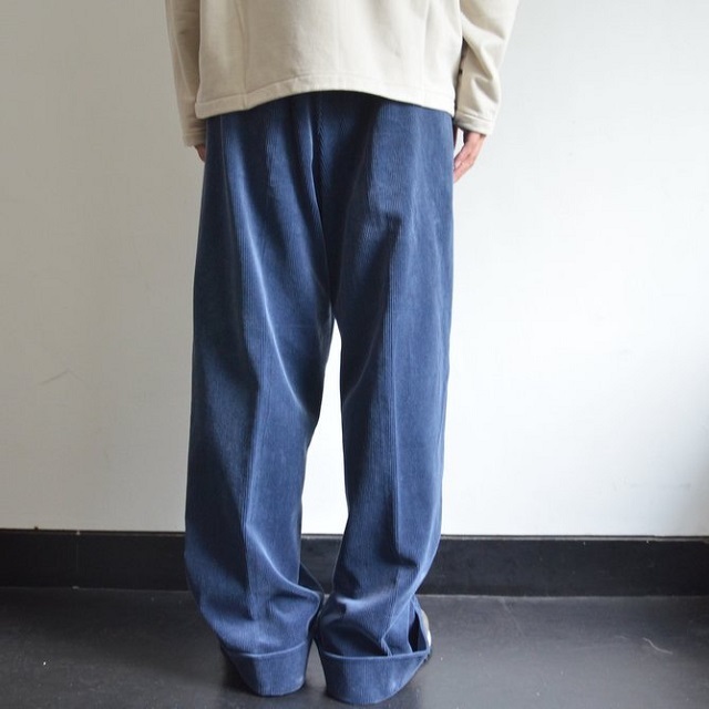 コーデュロイワイドパンツ -AURALEE-_d0158579_16274409.jpg
