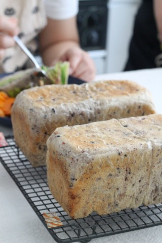 試食モリモリに9月のBREAD LESSON開催中です♪_b0345432_19514558.jpg