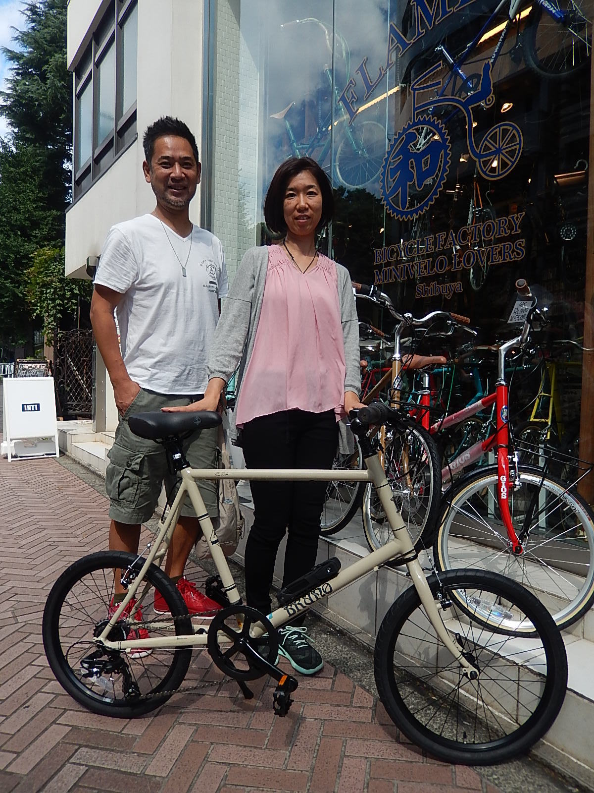9月10日 渋谷 原宿 の自転車屋 FLAME bike前です_e0188759_19175759.jpg