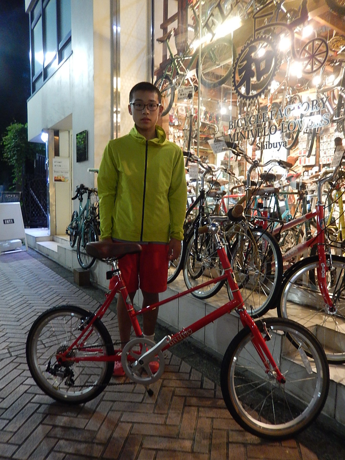 9月10日　渋谷　原宿　の自転車屋　FLAME bike前です_e0188759_19175960.jpg