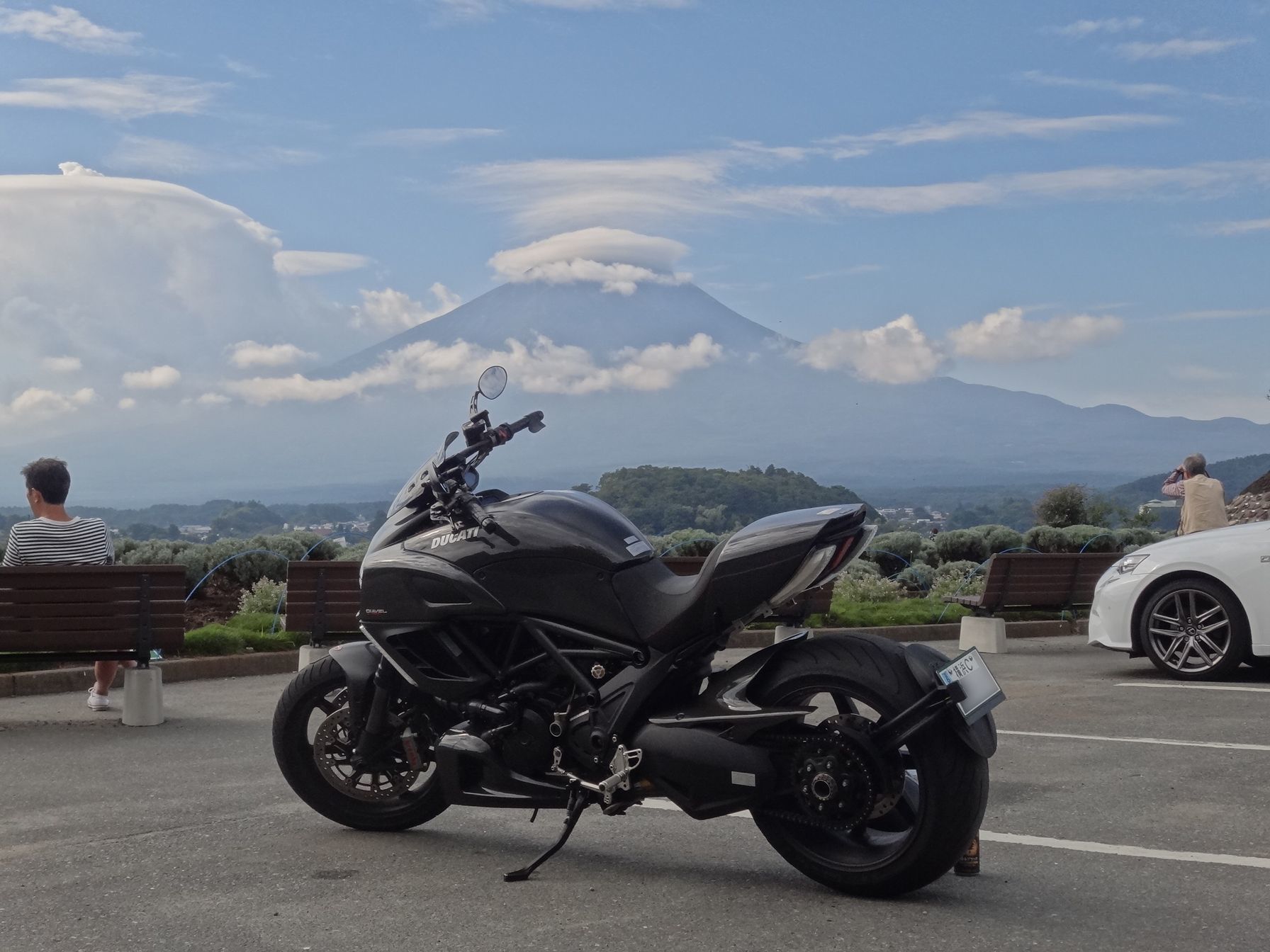 Diavel で 河口湖 & 甲府_f0004270_23145698.jpg