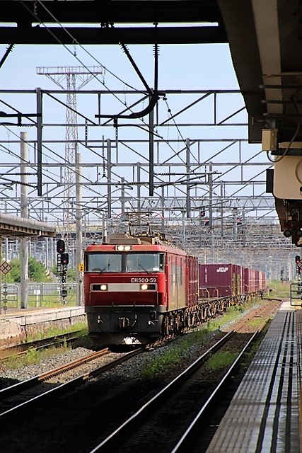 藤田八束の鉄道写真@北朝鮮がまたもやミサイル発射、平和への祈り、陸奥市川駅八戸駅の貨物列車_d0181492_08060417.jpg