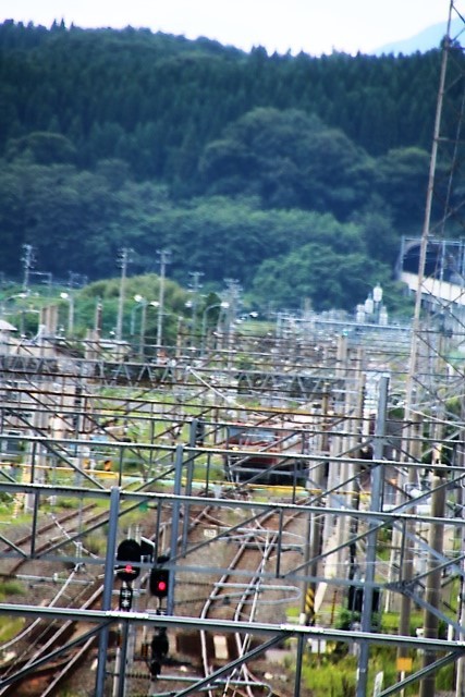 藤田八束の鉄道写真@北朝鮮がまたもやミサイル発射、平和への祈り、陸奥市川駅八戸駅の貨物列車_d0181492_08071395.jpg