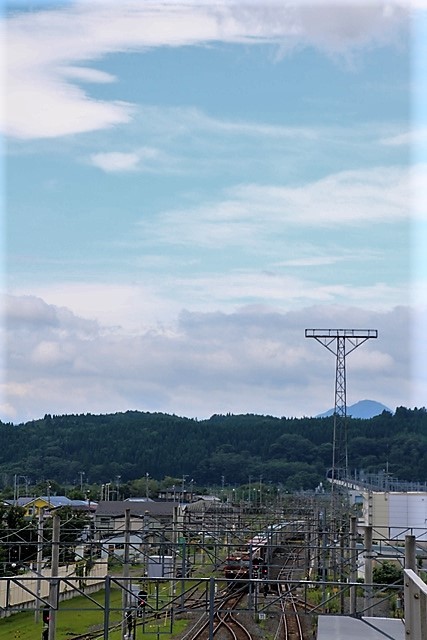 藤田八束の鉄道写真@北朝鮮がまたもやミサイル発射、平和への祈り、陸奥市川駅八戸駅の貨物列車_d0181492_08072676.jpg