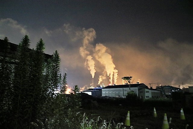 藤田八束の鉄道写真＠石巻の東日本大震災からの復興、日本製紙の夜景・力強い復興_d0181492_23235850.jpg