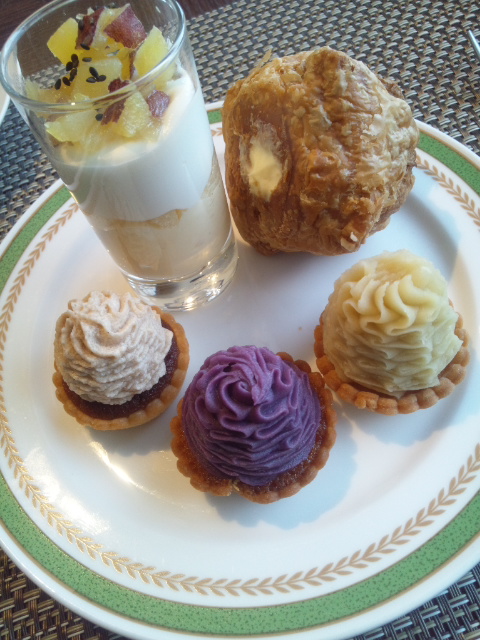 川崎日航ホテル 夜間飛行 ~マロン&さつま芋~秋の収穫スイーツブッフェ_f0076001_22324714.jpg