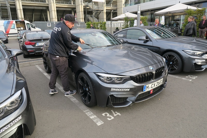 スバルの軽快さとドイツ車の重厚さを語る_f0076731_18232333.jpg