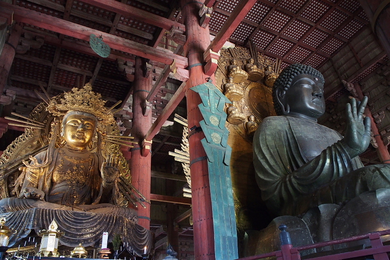 【二つのスナップ】東大寺の大仏さん_b0008655_15054321.jpg