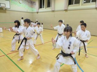 火曜日空手　西町教室_c0118332_22294050.jpg
