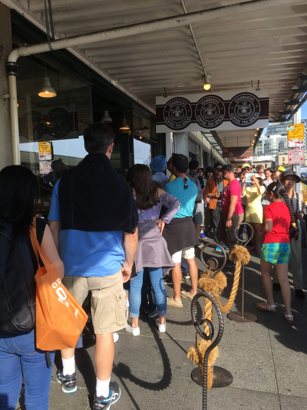 とりあえず、シアトル行ったら寄ってくよね！「PIKE PLACE MARKET(パイクプレイスマーケット）」_f0054556_19023823.jpg