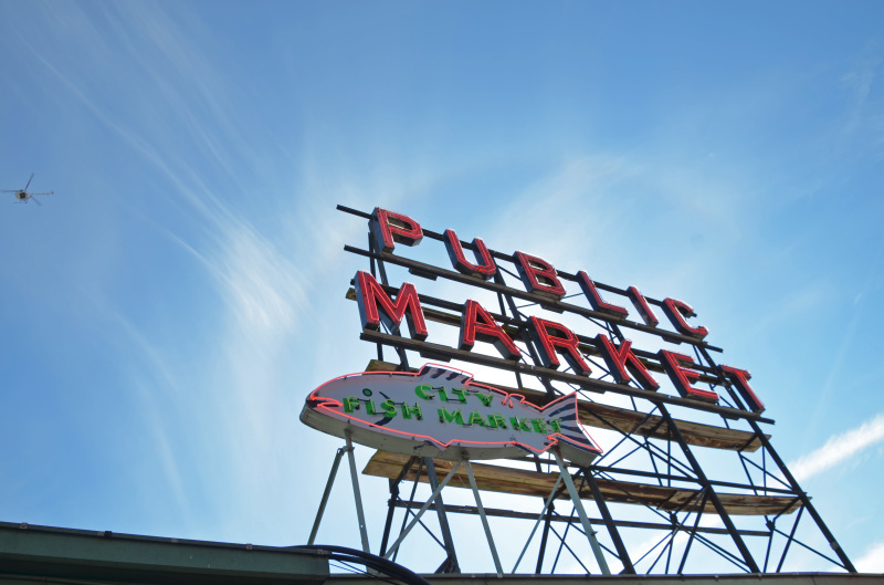 とりあえず、シアトル行ったら寄ってくよね！「PIKE PLACE MARKET(パイクプレイスマーケット）」_f0054556_22430224.jpg