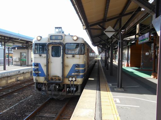 真夏の北日本海鉄道 6 (五能線)_b0005281_21543362.jpg